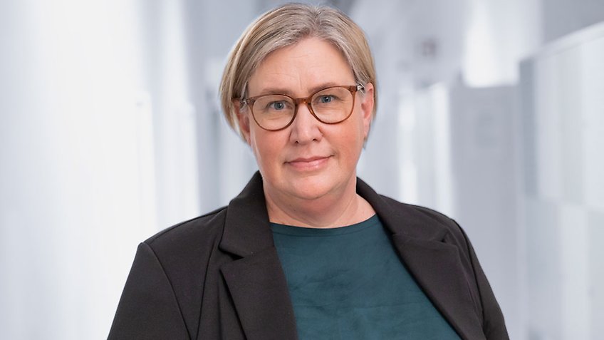 Kristin Alm, direktör överskuldsättningsavdelningen, porträtt
